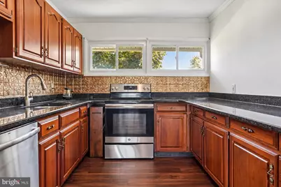 87 Wildflower Road, Levittown, PA 19057 - Photo 9