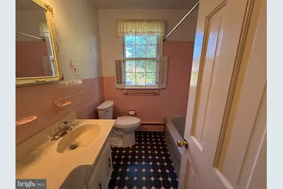 162 E Butler Avenue, Doylestown, PA 18901 - Photo 23