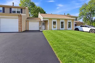 147 Commonwealth Dr, Newtown, PA 18940 - Photo 1