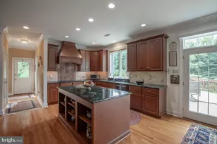 13 Crestwood Cir, New Hope, PA 18938 - Photo 17