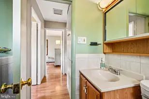 66 Quiet Rd, Levittown, PA 19057 - Photo 23