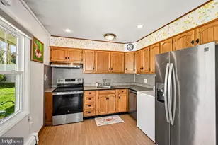 66 Quiet Rd, Levittown, PA 19057 - Photo 13