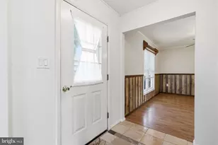 16 Tweed Rd, Levittown, PA 19056 - Photo 5