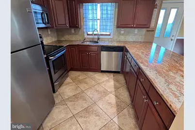 47 Neptune Lane, Levittown, PA 19054 - Photo 3