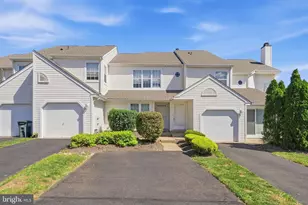 36 Banbury Ct, Southampton, PA 18966 - Photo 1