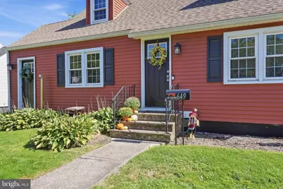 649 Hillcrest, Morrisville, PA 19067 - Photo 3