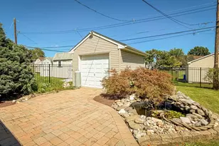 27 Violetwood Dr, Levittown, PA 19057 - Photo 33
