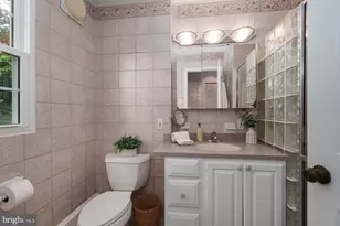 1300 University Dr, Yardley, PA 19067 - Photo 29