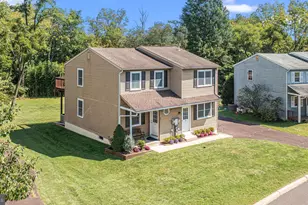 21 Winard Cir, Sellersville, PA 18960 - Photo 1
