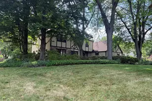 905 Hamilton Dr, Yardley, PA 19067 - Photo 1