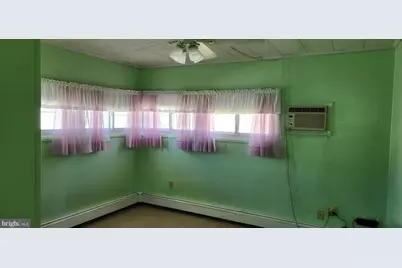 32 Freedom Lane, Levittown, PA 19055 - Photo 13