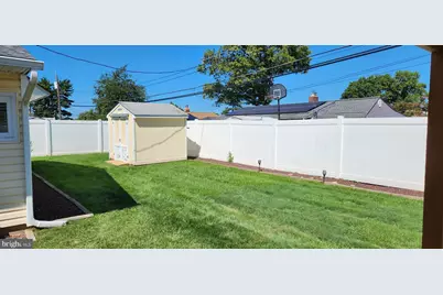 32 Freedom Lane, Levittown, PA 19055 - Photo 9