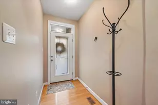 360 Village Way, Chalfont, PA 18914 - Photo 3