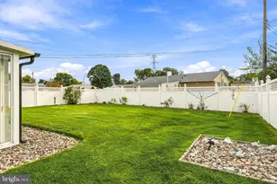 36 Sunset Ln, Levittown, PA 19055 - Photo 31