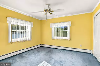 36 Sunset Lane, Levittown, PA 19055 - Photo 21