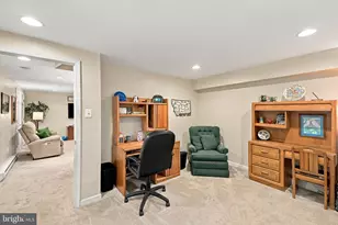 126 Crescent Dr, Chalfont, PA 18914 - Photo 41