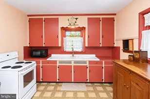 5553 Swamp Rd, Fountainville, PA 18923 - Photo 7