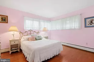 43 Full Turn Rd, Levittown, PA 19056 - Photo 17