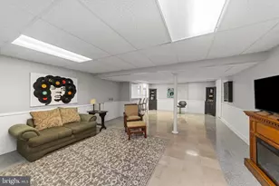 1100 Longwood Dr, Quakertown, PA 18951 - Photo 35