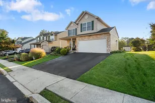 2043 Valley View Dr, Quakertown, PA 18951 - Photo 3