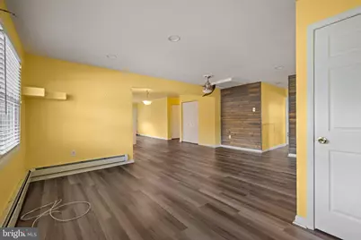 47 Glenwood Lane, Levittown, PA 19055 - Photo 7