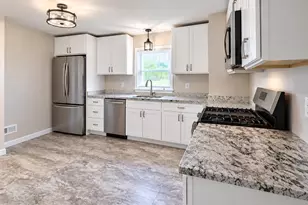 321 N 7th St, Perkasie, PA 18944 - Photo 9
