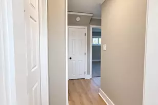 46 Newberry Ln, Levittown, PA 19054 - Photo 33
