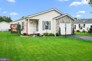 345 Countryside Cir, New Hope, PA 18938 - Photo 1