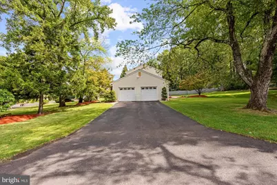 945 Roberts Road, Bensalem, PA 19020 - Photo 33