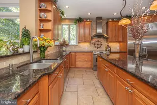 100 E Holland Rd, Holland, PA 18966 - Photo 27