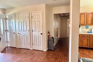 4374 Concord Dr, Feasterville-Trevose, PA 19053 - Photo 5