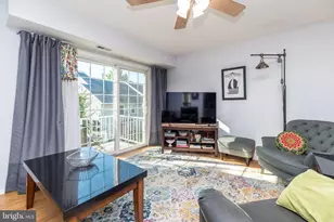 204 Society Pl, Newtown, PA 18940 - Photo 15