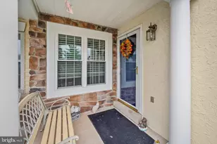 304 Holly Hill Ct, Warwick, PA 18974 - Photo 3