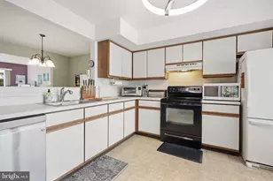 416 Bellows Ln, Feasterville-Trevose, PA 19053 - Photo 5