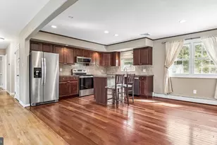 32 Holland Dr, Chalfont, PA 18914 - Photo 7