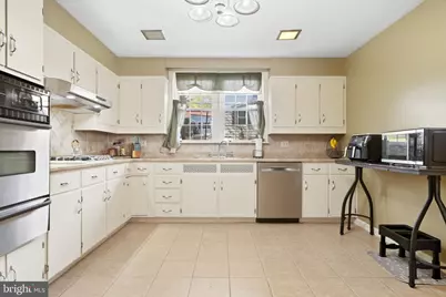 335 Radcliffe Street, Bristol, PA 19007 - Photo 15