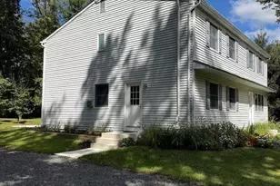 6025 Honey Hollow Rd, Doylestown, PA 18902 - Photo 3