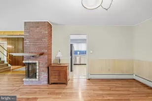 6 Seckelpear Rd, Levittown, PA 19056 - Photo 21