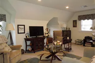 140 W Butler Ave, Chalfont, PA 18914 - Photo 11