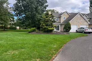 2306 Orchard Hill Cir, Warrington, PA 18976 - Photo 3