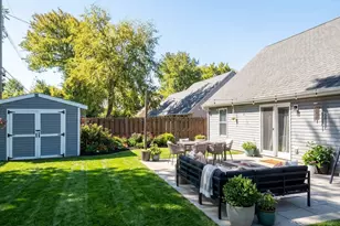 28 Inlet Rd, Levittown, PA 19057 - Photo 1