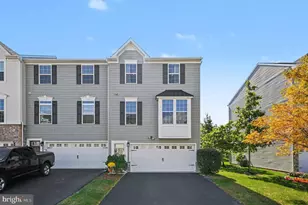 312 Pin Oak La, Perkasie, PA 18944 - Photo 1