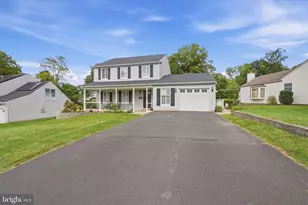 335 Berkshire Rd, Fairless Hills, PA 19030 - Photo 3