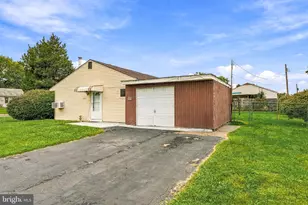 265 Wyandotte Rd, Fairless Hills, PA 19030 - Photo 3