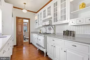 621 Radcliffe St, Bristol, PA 19007 - Photo 11