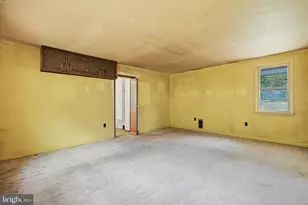2584 Galloway Rd, Bensalem, PA 19020 - Photo 11