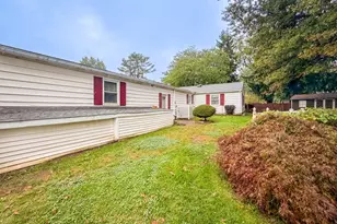 678 Clifford St, Warminster, PA 18974 - Photo 37