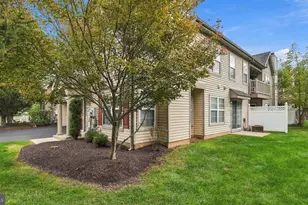 208 Monarch Ct, Warminster, PA 18974 - Photo 7