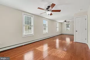 2724 New Falls Rd, Levittown, PA 19056 - Photo 7