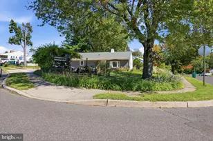 324 Devon Rd, Fairless Hills, PA 19030 - Photo 27